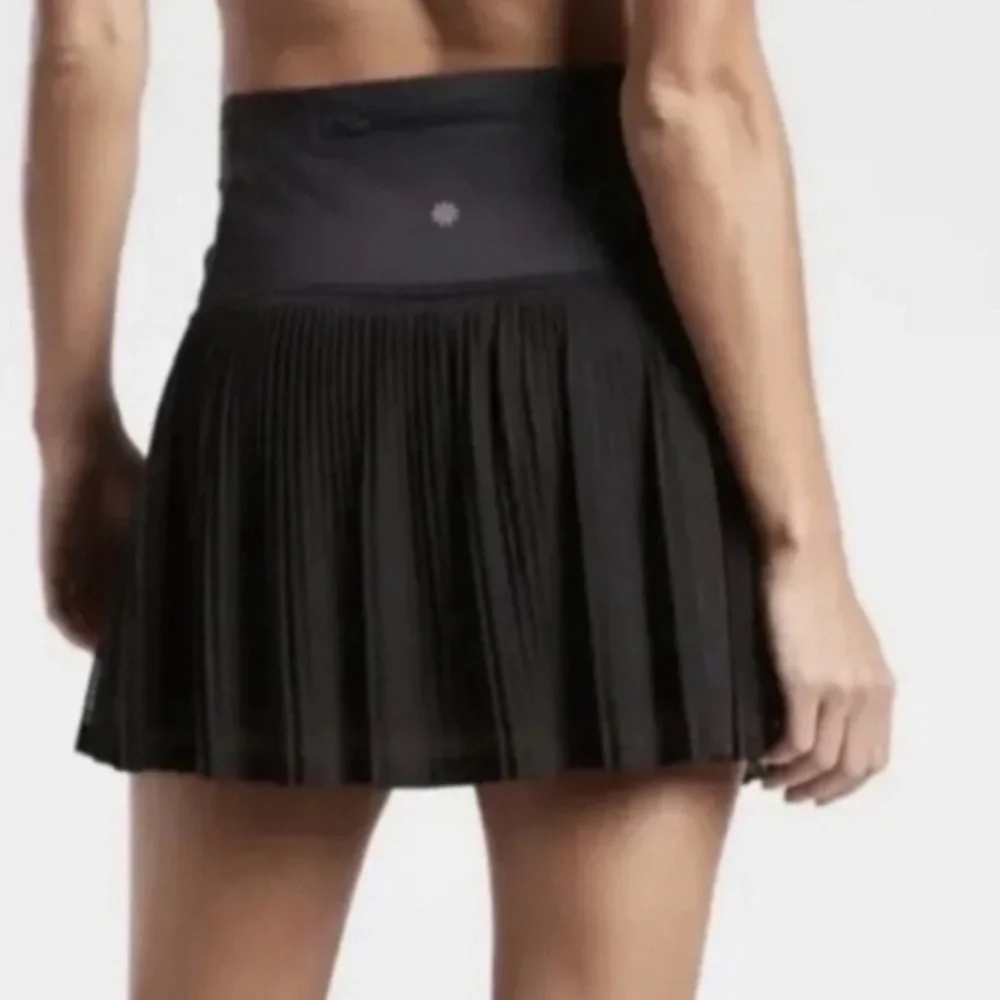 ATHLETA A-Game Mesh Pleated Skort 13.5” Black Size Medium